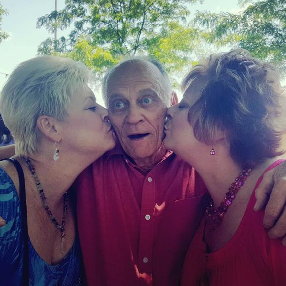 Meet your Posher, Michelle - Picture 1 of 1